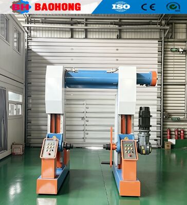 Máy cuộn và nhả dạng cổng có cơ cấu di chuyển
